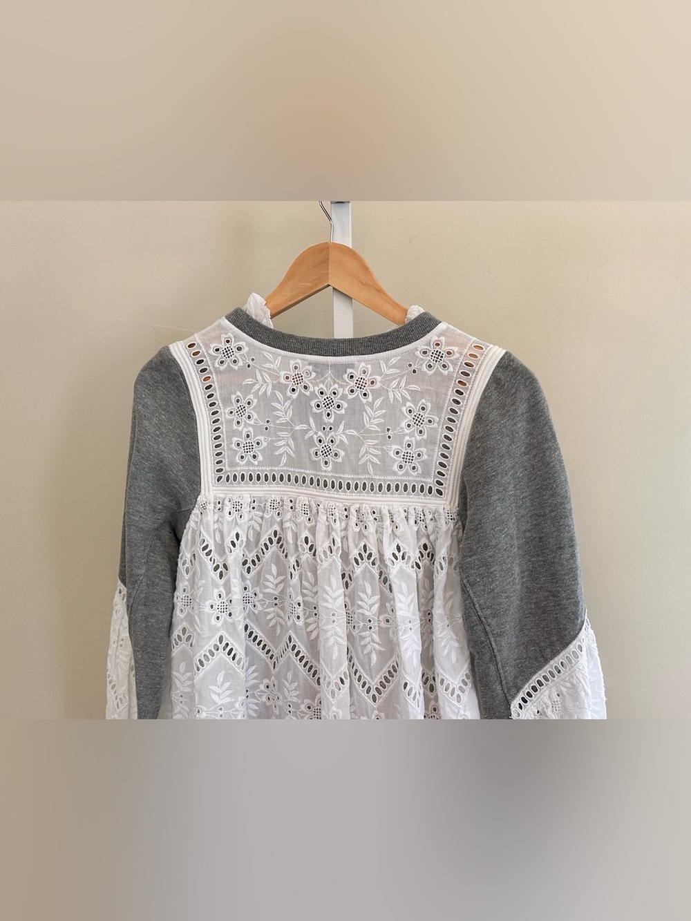Sea New York Small Gray Eyelet Lace Ruffle Sweatshirt Romantic Boho - Picture 7 of 11